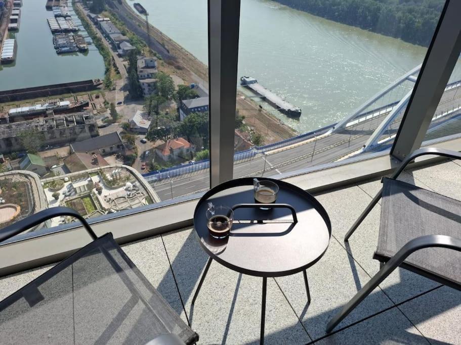 Eurovea Tower - Unikat Na Dunaji Apartment